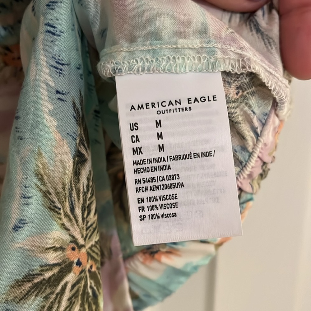 NWT American Eagle super soft palm tree tropical top size medium - Picture 5 of 9